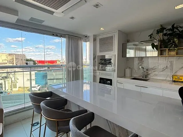 Apartamento 5 quartos e 6 banheiros, à venda, no bairro Jóquei em Teresina