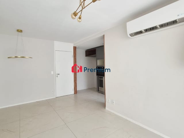 Apartamento 2 quartos e 2 banheiros, à venda, no bairro Recreio dos Bandeirantes em Rio de Janeiro