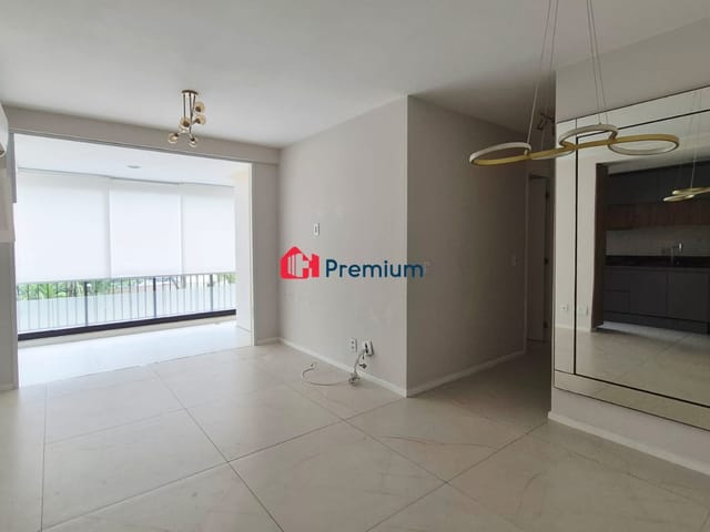 Apartamento 2 quartos e 2 banheiros, à venda, no bairro Recreio dos Bandeirantes em Rio de Janeiro