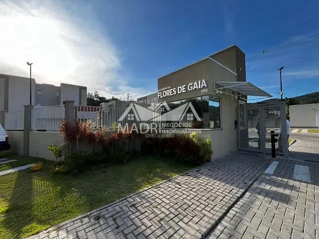 Apartamento 2 quartos e 1 banheiro, para alugar, no bairro São Sebastião em Palhoça