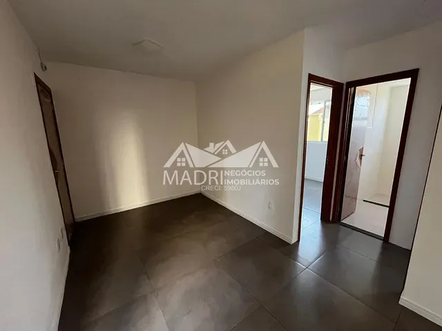Apartamento 2 quartos e 1 banheiro, para alugar, no bairro São Sebastião em Palhoça