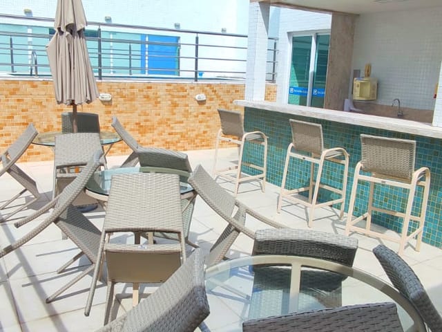 Apartamento com 136m² 4 quartos e 2 banheiros, à venda, no bairro Cabo Branco em João Pessoa