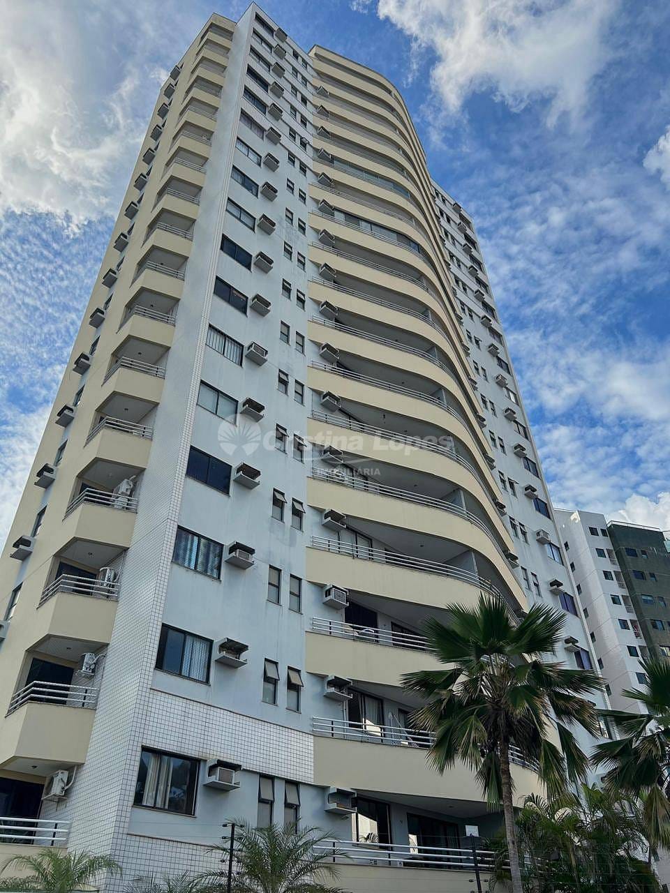 Apartamento à venda com 3 quartos, 126m² - Foto 1