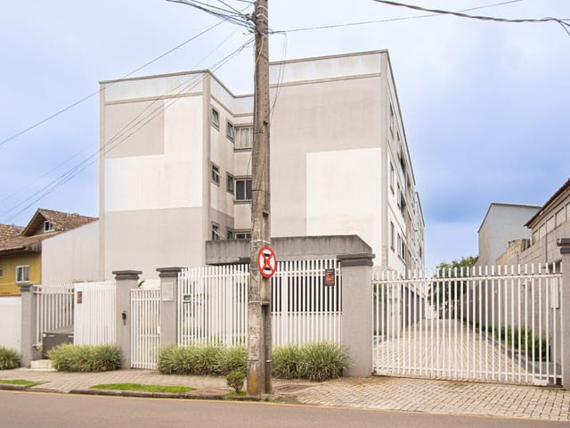 Apartamento com 83m² 2 quartos e 1 banheiro, à venda, no bairro Bom Jesus em São José dos Pinhais
