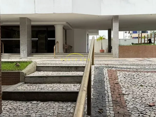 Apartamento 4 quartos e 3 banheiros, à venda, no bairro Pituba em Salvador