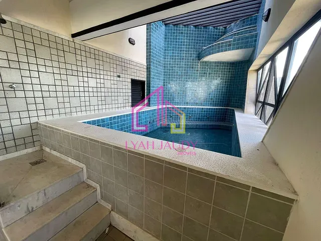 Cobertura / Penthouse com 700m² 5 quartos e 6 banheiros, à venda, no bairro Araés em Cuiabá