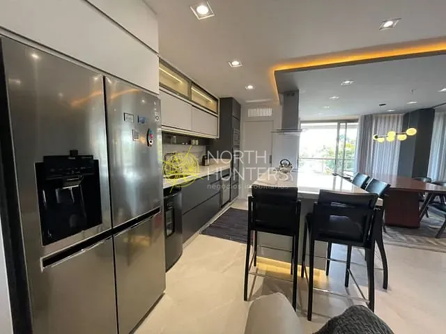 Apartamento com 210m² 3 quartos e 4 banheiros, para alugar, no bairro Jurerê em Florianópolis
