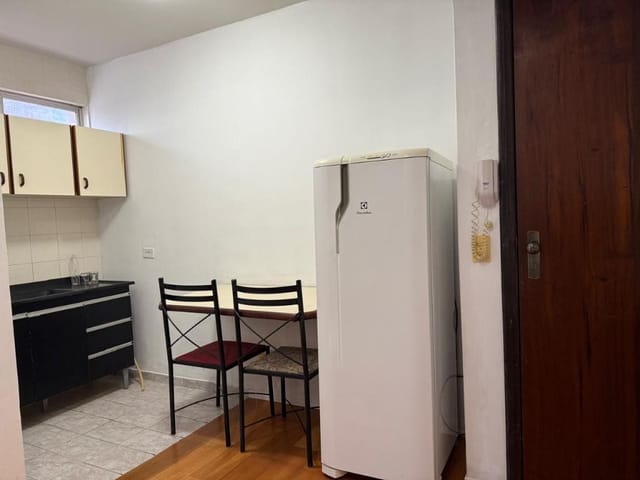 Apartamento 1 quarto e 1 banheiro, à venda, no bairro Centro em Curitiba