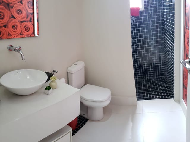 Apartamento 2 quartos e 1 banheiro, à venda, no bairro Santana em Pindamonhangaba