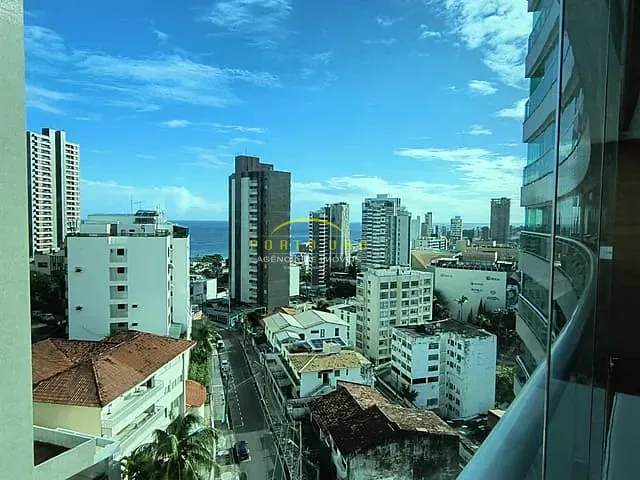 Apartamento 1 quarto e 1 banheiro, à venda, no bairro Barra em Salvador