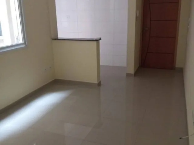 Apartamento 2 quartos e 2 banheiros, para alugar, no bairro Vila Pires em Santo André