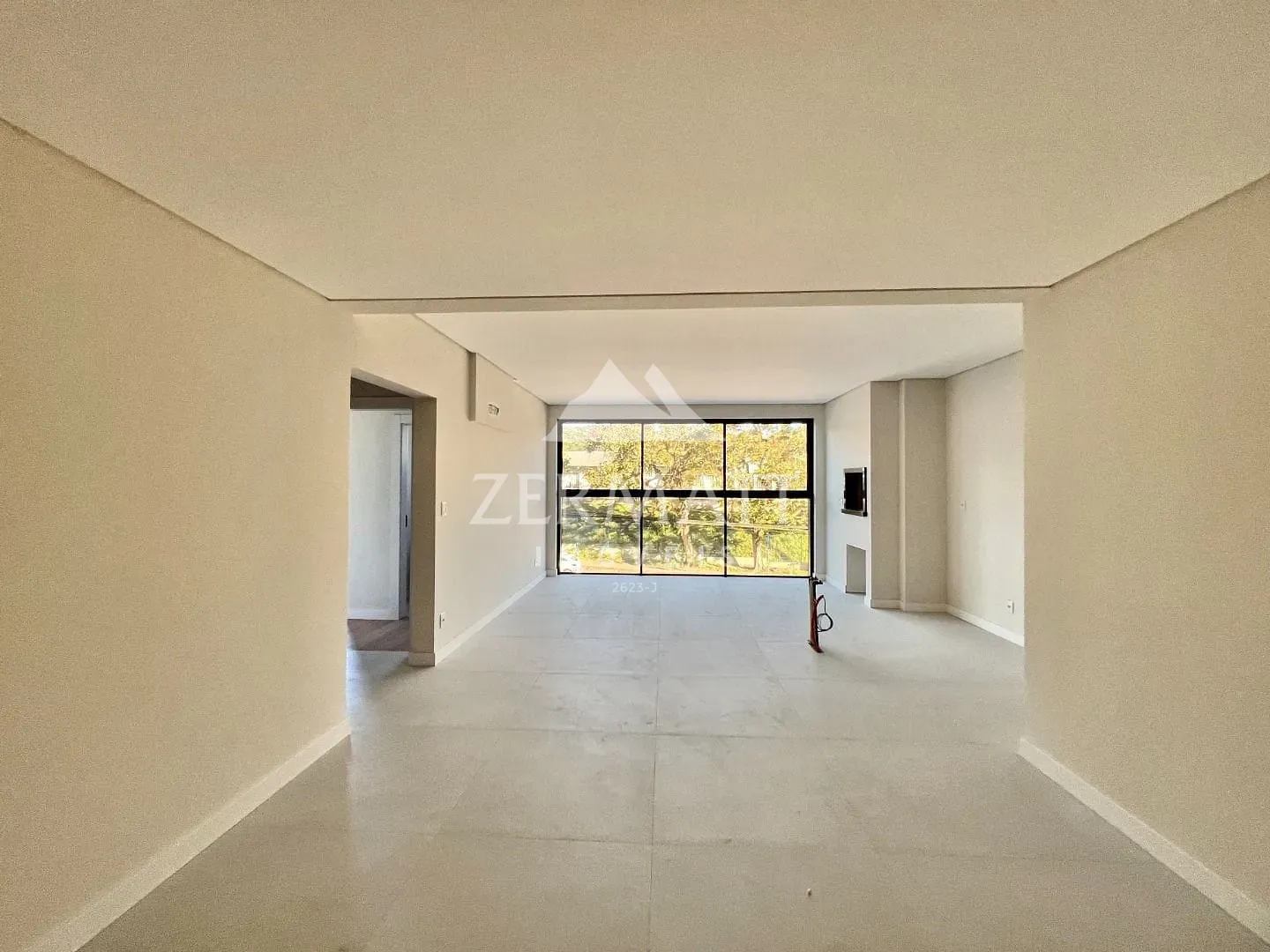 Apto próx ao Centro com 3 dormitórios - foto 1