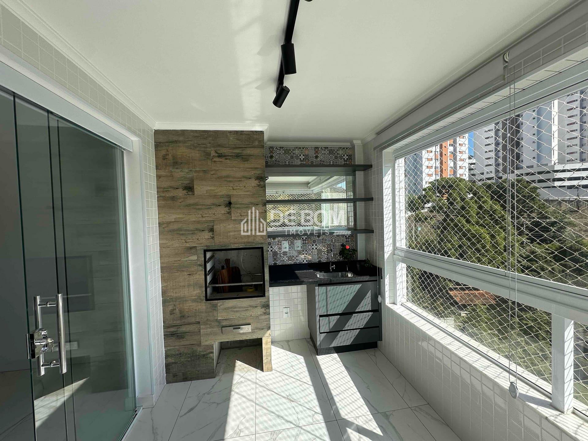 Apartamento à venda com 3 quartos, 96m² - Foto 4