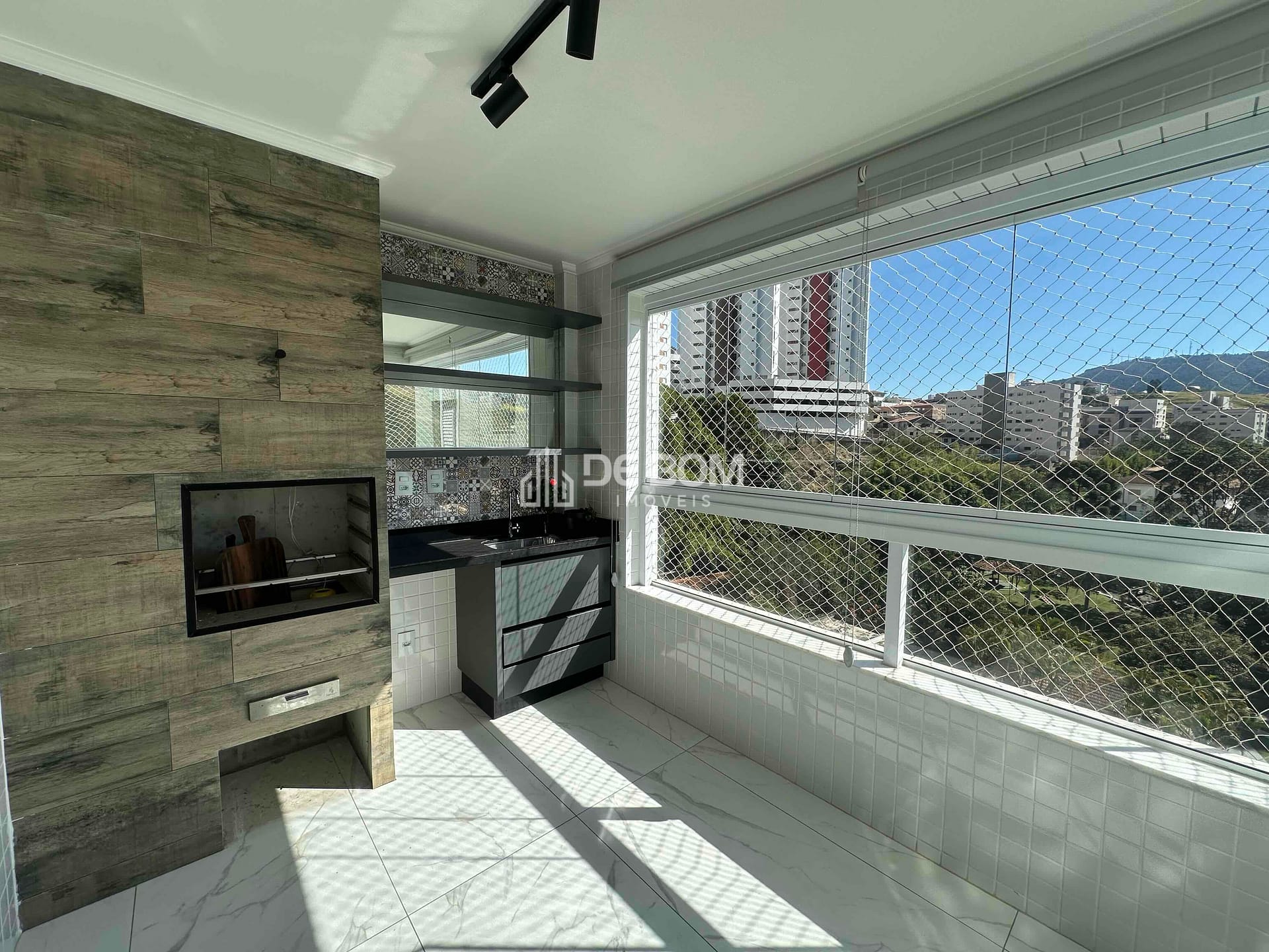 Apartamento à venda com 3 quartos, 96m² - Foto 3