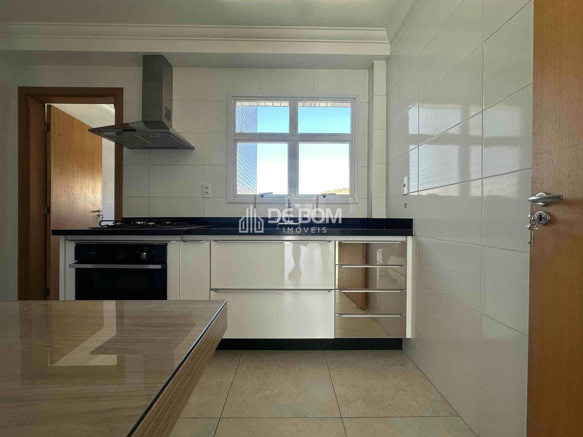 Apartamento à venda com 3 quartos, 96m² - Foto 13