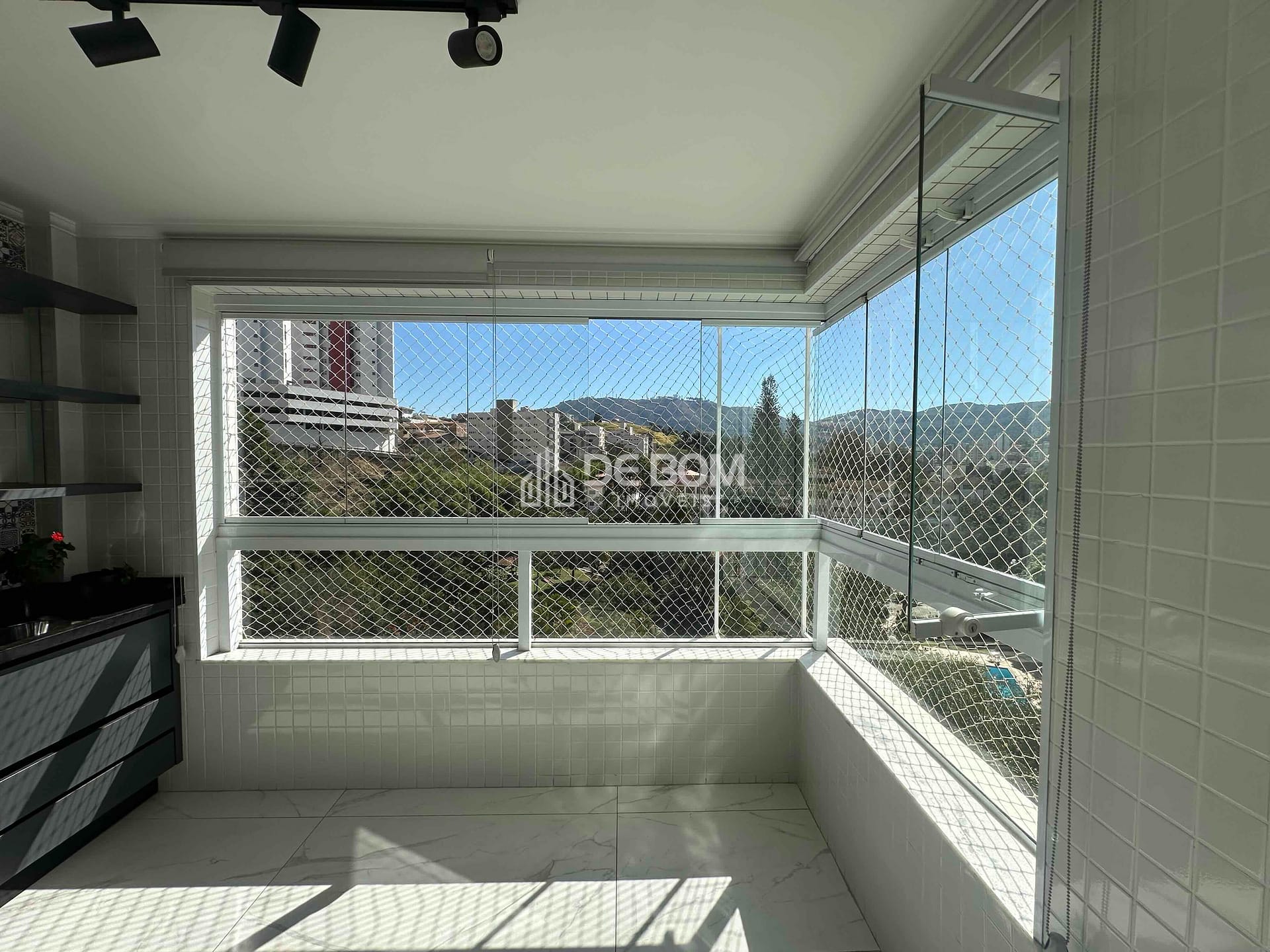 Apartamento à venda com 3 quartos, 96m² - Foto 9