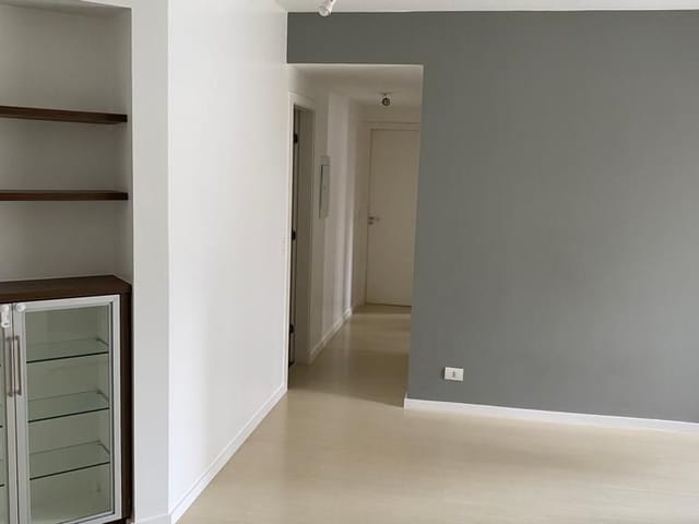 Apartamento com 105m² 3 quartos e 2 banheiros, para alugar, no bairro Residencial do Lago em Londrina