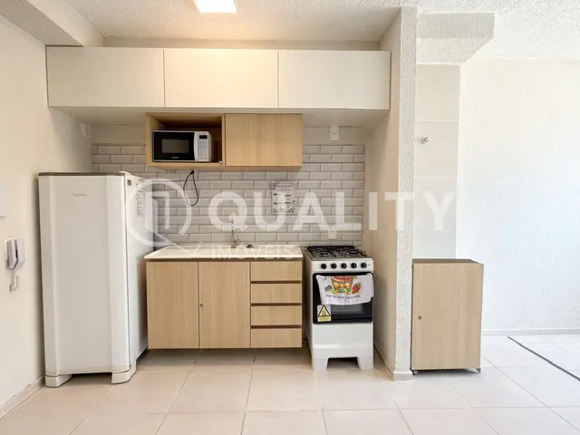 Apartamento 2 quartos e 1 banheiro, para alugar, no bairro Vicente Pinzon em Fortaleza