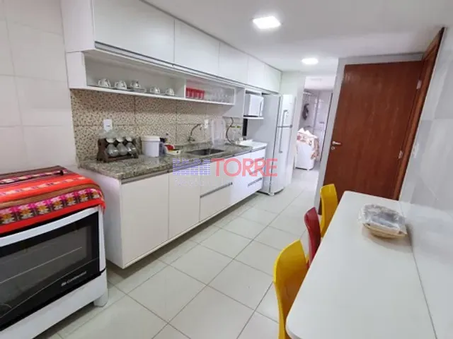 Apartamento 4 quartos e 3 banheiros, à venda, no bairro São Francisco em Ilhéus