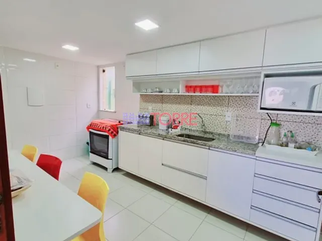 Apartamento 4 quartos e 3 banheiros, à venda, no bairro São Francisco em Ilhéus