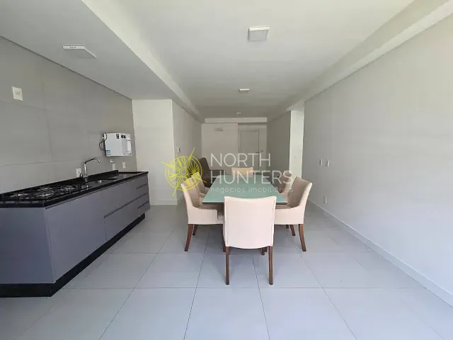 Apartamento com 113m² 2 quartos e 2 banheiros, para alugar, no bairro Jurerê em Florianópolis
