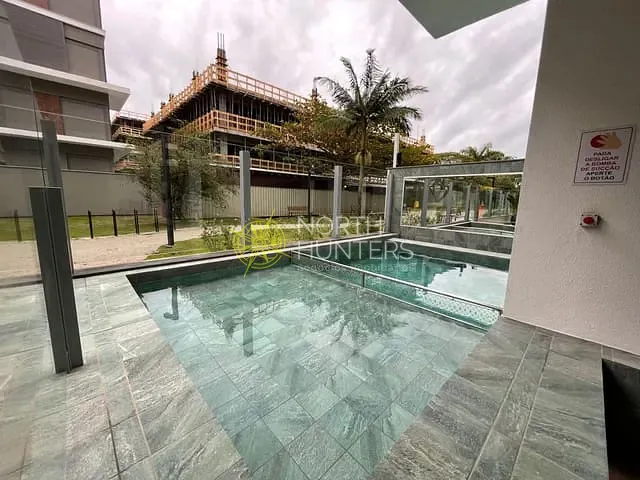 Apartamento com 113m² 2 quartos e 2 banheiros, para alugar, no bairro Jurerê em Florianópolis