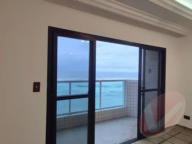 Apartamento com 179m² 3 quartos e 2 banheiros, à venda, no bairro Flórida em Praia Grande
