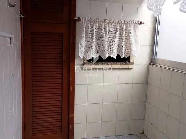 Apartamento 2 quartos e 1 banheiro, à venda ou para alugar, no bairro Centro em Arroio do Meio
