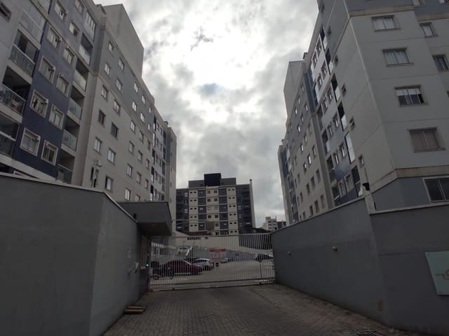 Apartamento 2 quartos e 1 banheiro, para alugar, no bairro Aristocrata em São José dos Pinhais