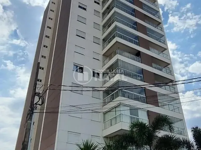 Apartamento com 162m² 2 quartos e 2 banheiros, à venda, no bairro Centro em Cambé