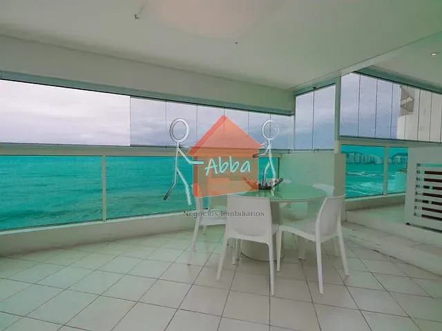 Apartamento com 200m² 3 quartos e 5 banheiros, à venda, no bairro Pitangueiras em Guarujá