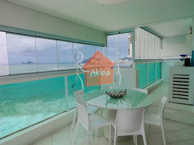 Apartamento com 200m² 3 quartos e 5 banheiros, à venda, no bairro Pitangueiras em Guarujá