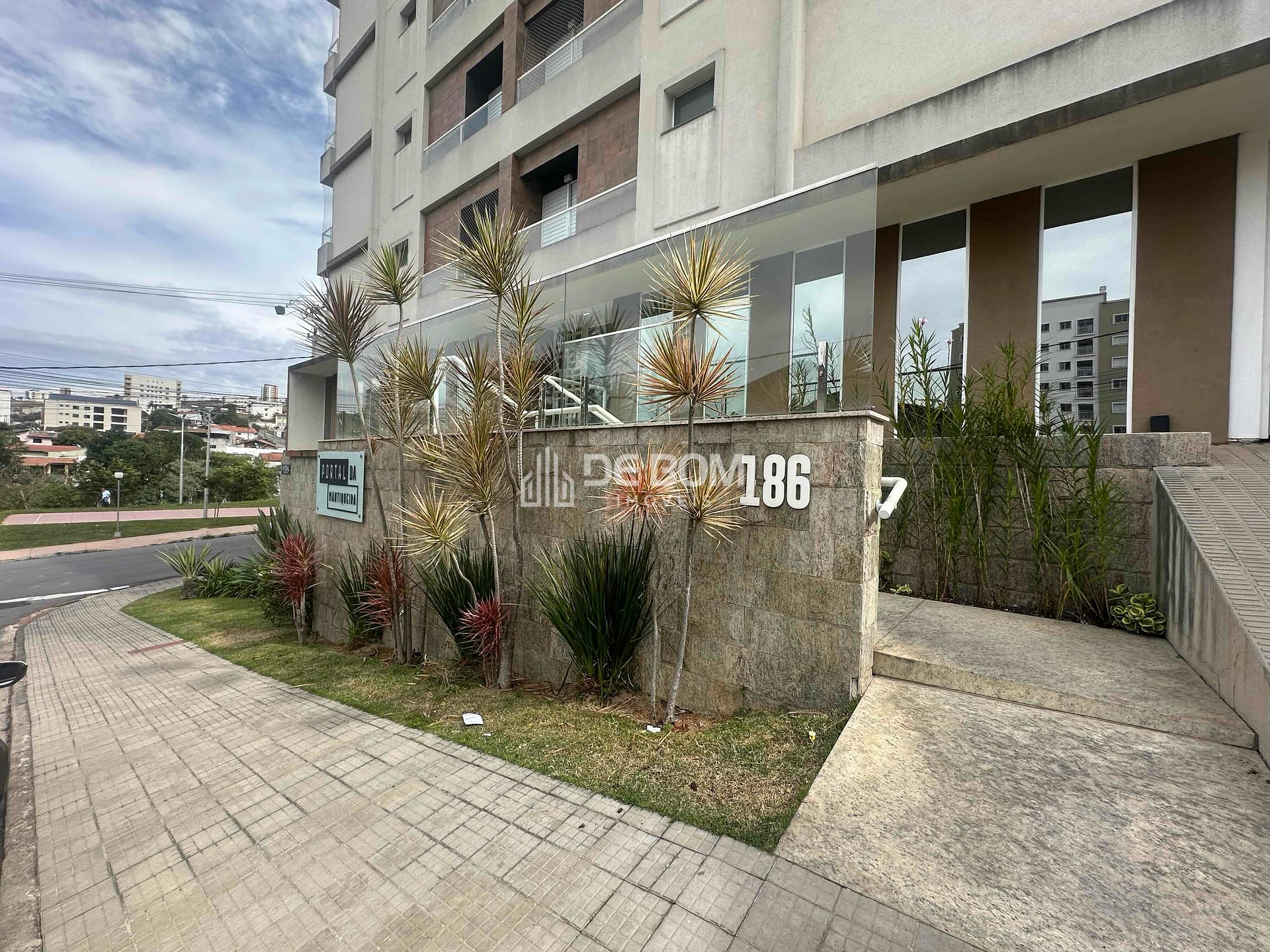 Apartamento à venda com 3 quartos, 81m² - Foto 8