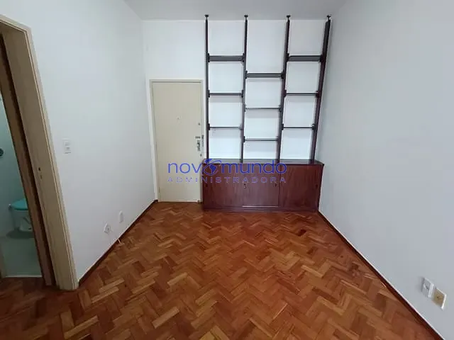 Apartamento com 52m² 1 quarto e 1 banheiro, para alugar, no bairro Copacabana em Rio de Janeiro