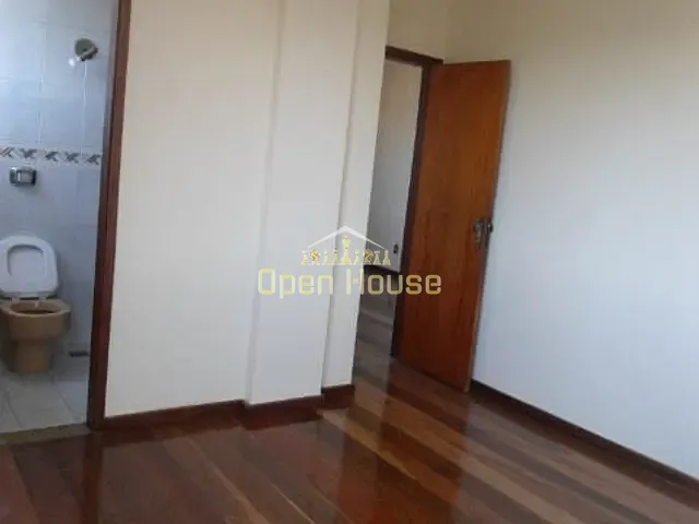 Apartamento 5 quartos e 2 banheiros, à venda, no bairro Vila Santa Cecília em Volta Redonda