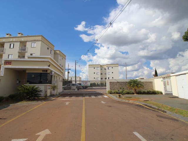 Apartamento com 65m² 3 quartos e 1 banheiro, à venda, no bairro Uvaranas em Ponta Grossa