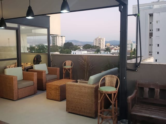Apartamento com 200m² 4 quartos e 2 banheiros, à venda, no bairro Jardim Boa Vista em Pindamonhangaba