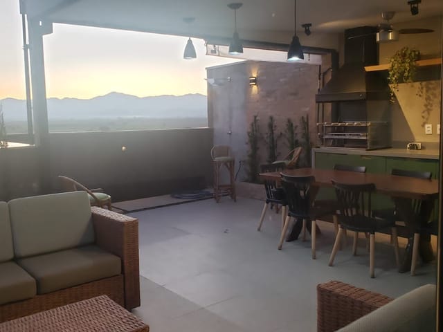 Apartamento com 200m² 4 quartos e 2 banheiros, à venda, no bairro Jardim Boa Vista em Pindamonhangaba