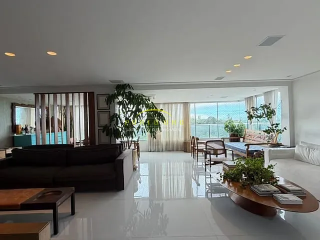 Apartamento 4 quartos e 4 banheiros, para alugar, no bairro Federação em Salvador