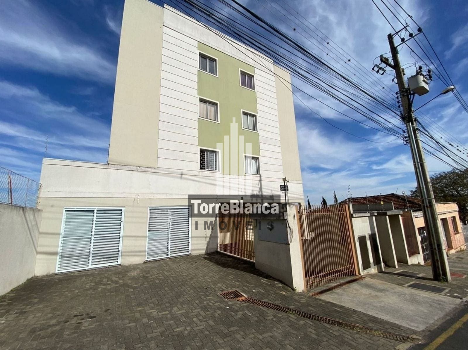 Apartamento à venda com 2 quartos, 65m² - Foto 1