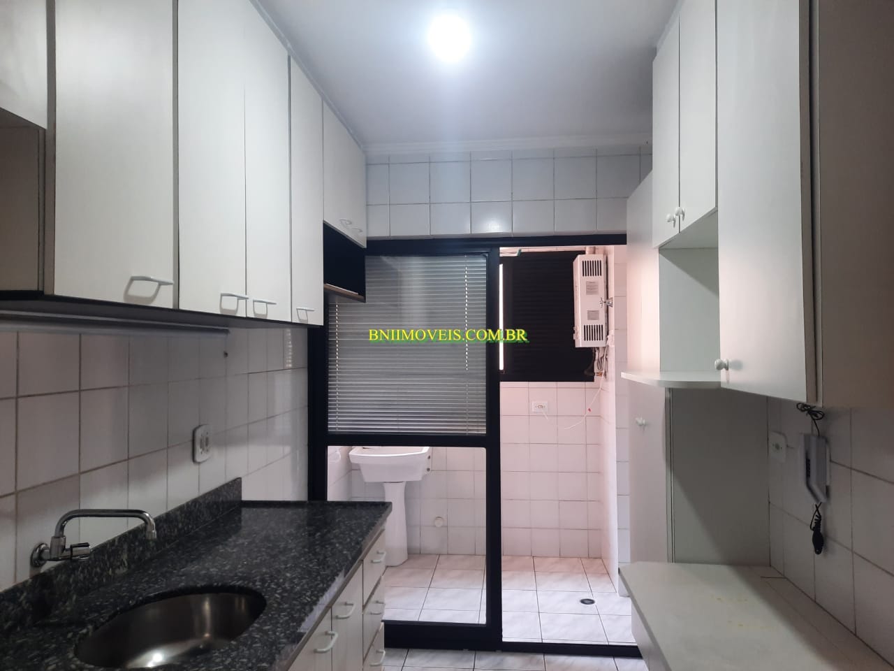 Apartamento para alugar com 2 quartos, 63m² - Foto 9
