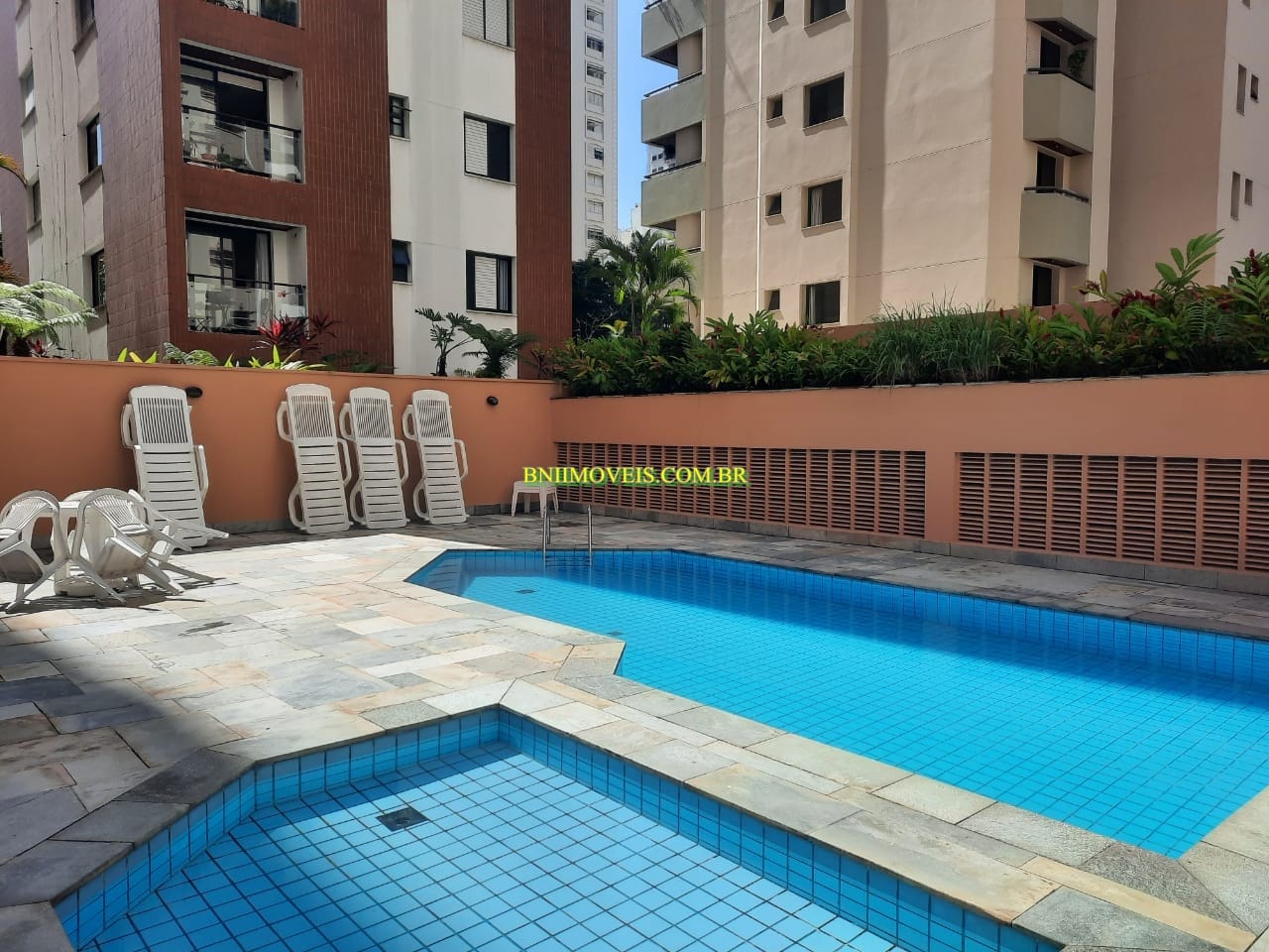 Apartamento para alugar com 2 quartos, 63m² - Foto 22