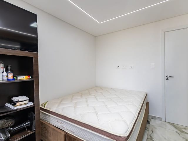 Apartamento 2 quartos e 2 banheiros, à venda, no bairro Bom Retiro em Curitiba