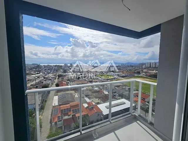 Apartamento 2 quartos e 1 banheiro, à venda, no bairro Ipiranga em São José