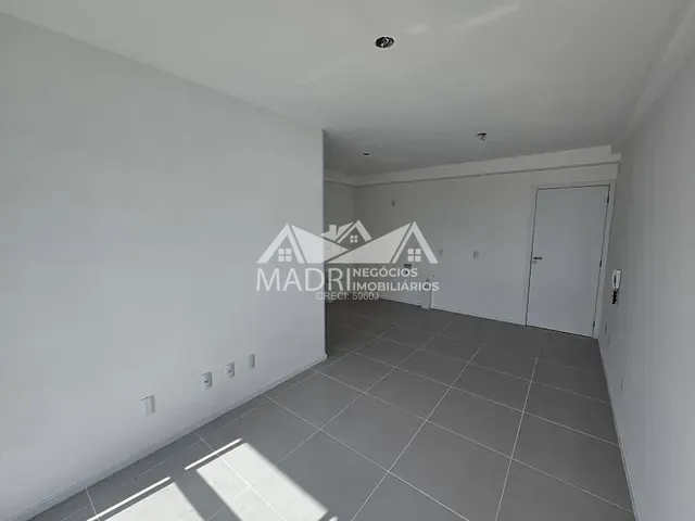 Apartamento 2 quartos e 1 banheiro, à venda, no bairro Ipiranga em São José
