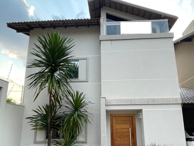 Casa com 234m² 4 quartos e 4 banheiros, à venda, no bairro Chácara Cachoeira em Campo Grande