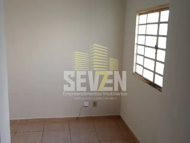 Apartamento com 45m² 2 quartos e 1 banheiro, à venda, no bairro Núcleo Habitacional Vereador Edson Francisco da Silva em Bauru