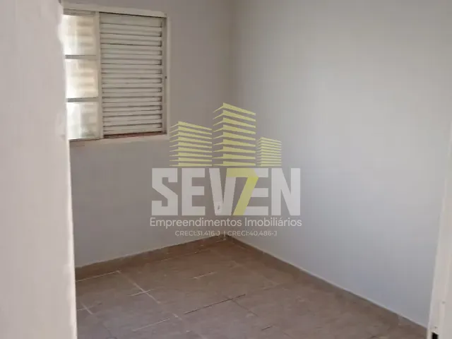 Apartamento com 45m² 2 quartos e 1 banheiro, à venda, no bairro Núcleo Habitacional Vereador Edson Francisco da Silva em Bauru