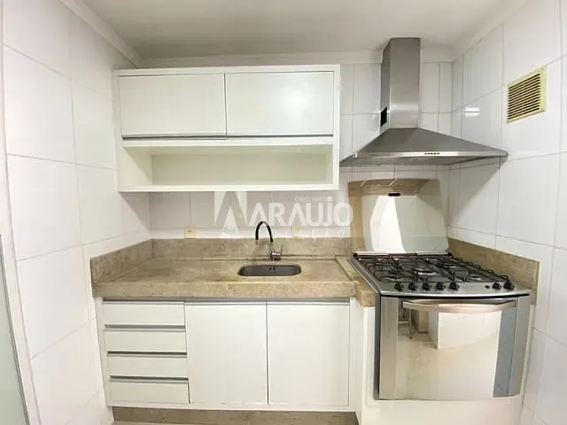Apartamento 3 quartos e 2 banheiros, para alugar, no bairro Praia Brava em Itajaí