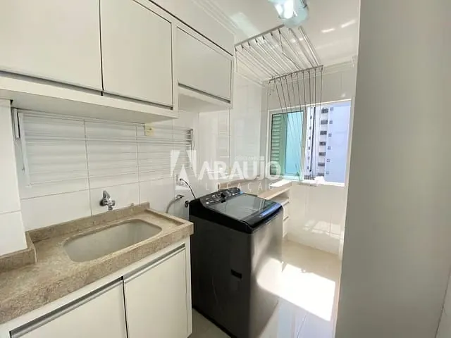 Apartamento 3 quartos e 2 banheiros, para alugar, no bairro Praia Brava em Itajaí